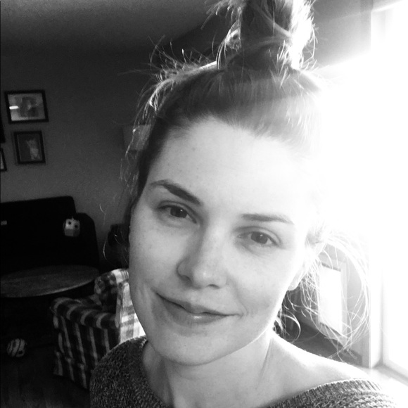 Meet your Posher, Annie - Picture 2 of 8